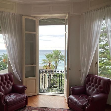Regina Sur La Plage Ментона Екстериор снимка